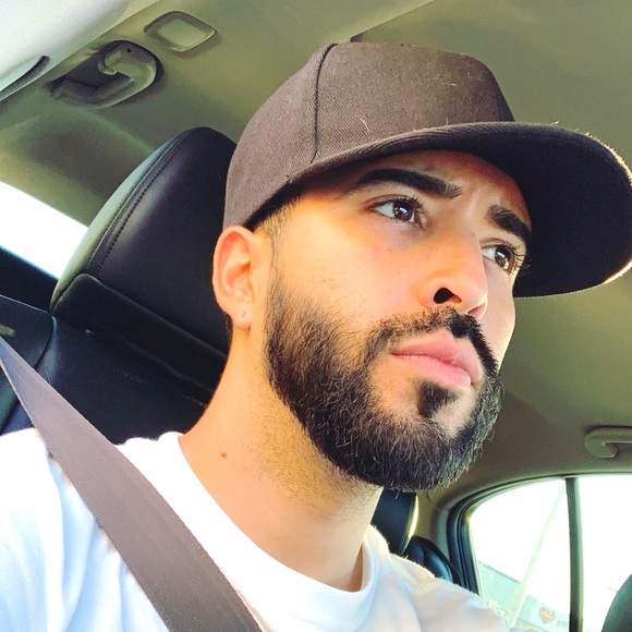 Meet your Posher, Gonzalo - Picture 1 of 1